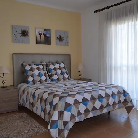 Apartment T1 Montechoro C/ Piscina E Wi-fi *